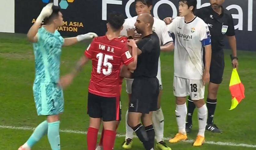 NG SPORTS- 转折点！成都蓉城迎来里程碑，意大利杯赛前攻防权衡，赛场秩序良好，球队文化再被提及