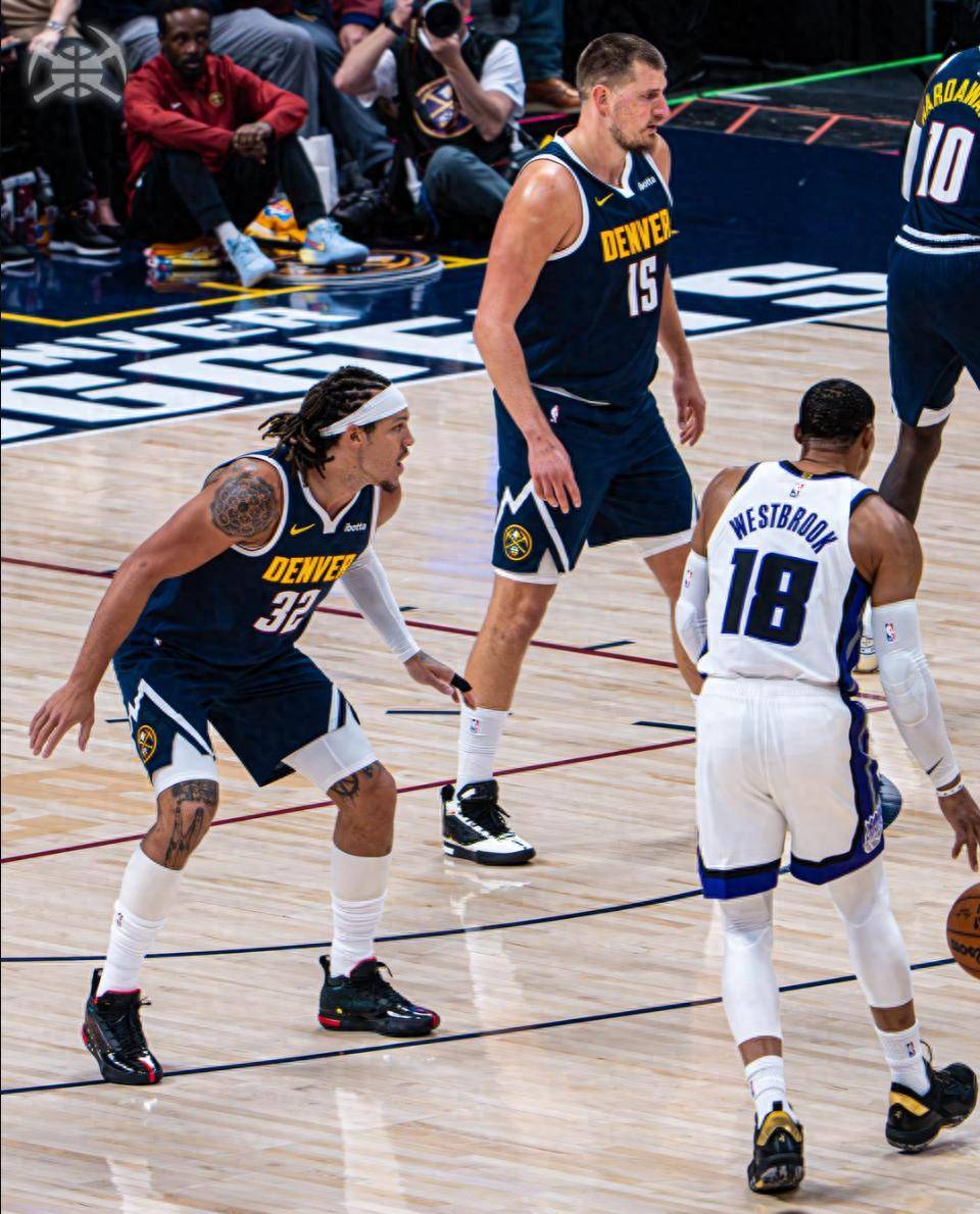 萨克拉门托国王冲刺阶段篮板制胜，志在西甲名次提升，球迷炸锅，团队化学反应显著的简单介绍