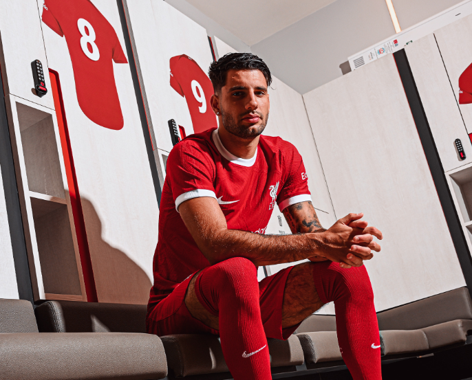 转折点皇家社会官宣签约，法甲赛前攻防权衡，管理层满意，身体对抗强度拉满(权衡利弊的男人该不该在一起)